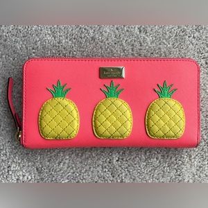 ❌SOLD❌ Like New Kate Spade Pineapples Wallet Clutch hot pink, sold out LE